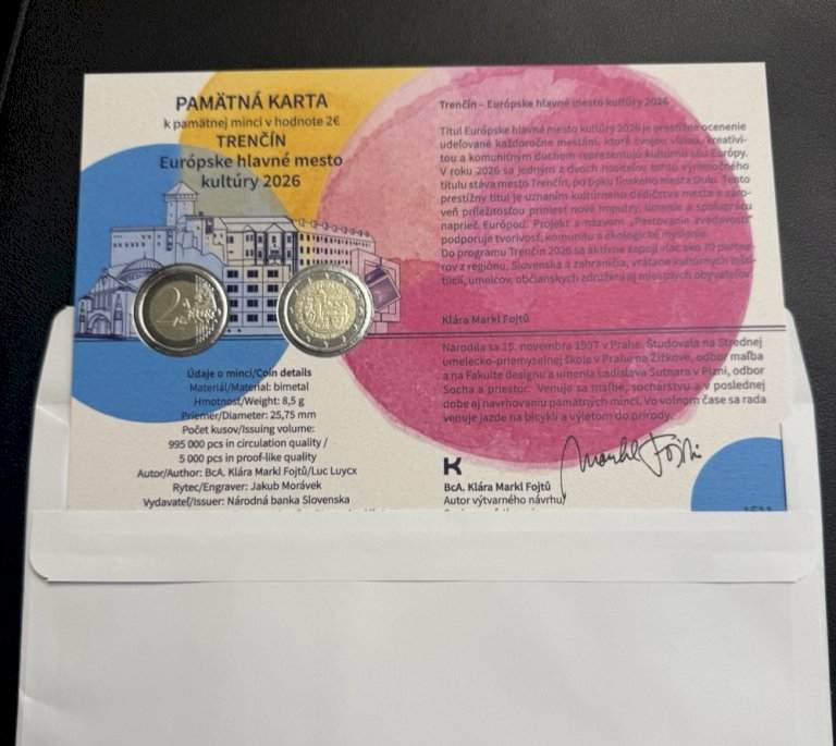 Pamätná karta k pamätnej minci v hodnote 2€ Trenčín 2026 - front
